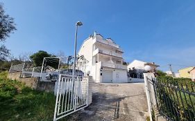 Villa Nena In Central Dalmatia